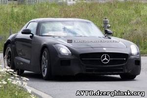 Компактный суперкар Mercedes-Benz замечен на испытаниях