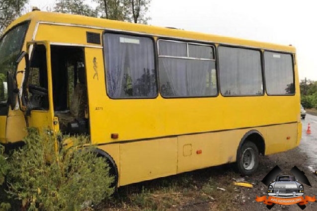 В ДТП в Донецкой области пострадали 7 человек