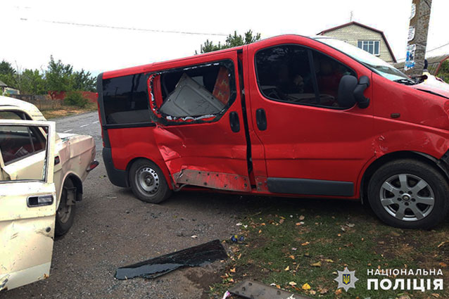 В Донецкой области в ДТП пострадало 10 человек
