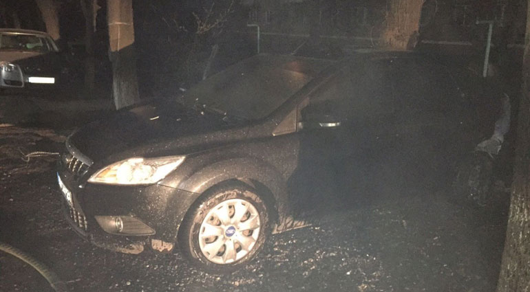 В Краматорске сгорели два автомобиля