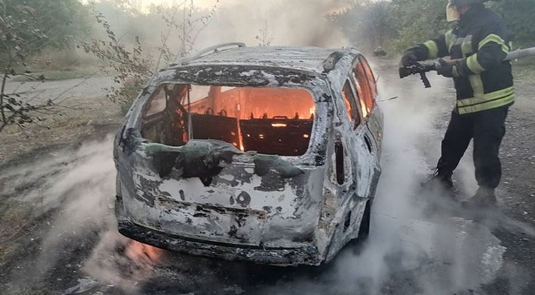 Возгорание легкового автомобиля ликвидировано в Бахмуте