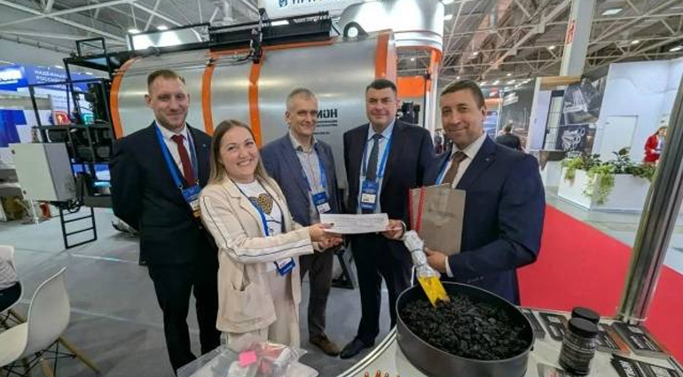 В компании «Автодор Донбасс» приобрели современную технику для ремонта доро...