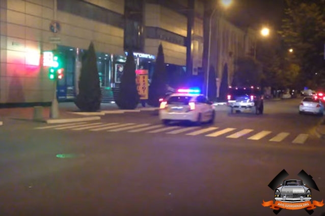 Пять полицейских экипажей устроили погоню за Hummer в Кременчуге